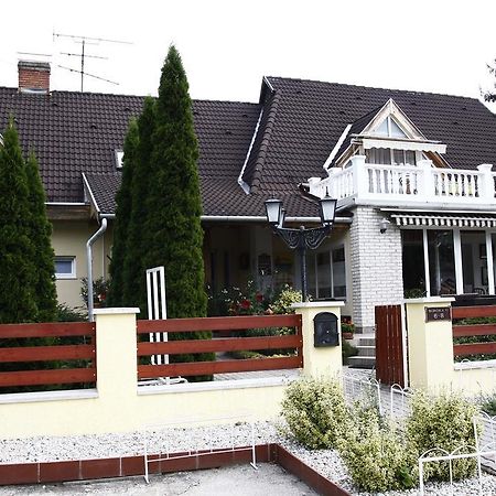 Отель Parti Panzio Тата Экстерьер фото